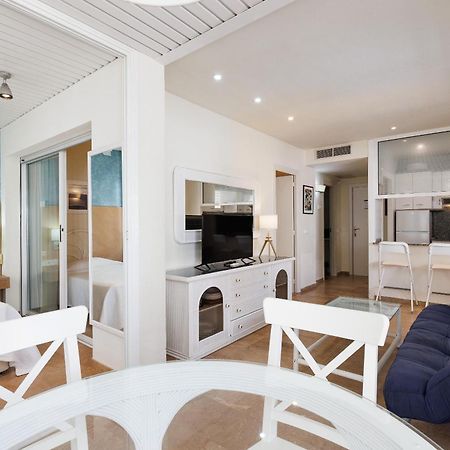 Uhc Center Apartments سالو المظهر الخارجي الصورة