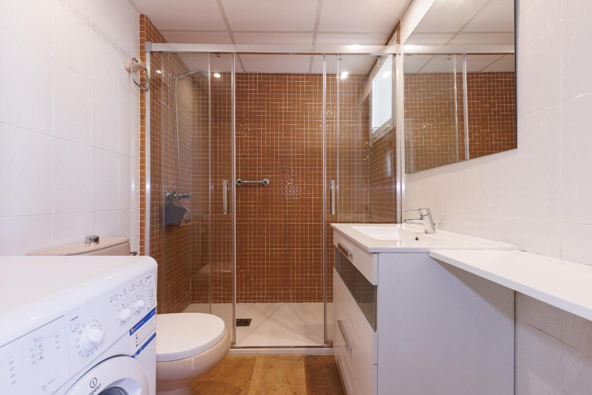 Uhc Center Apartments سالو المظهر الخارجي الصورة