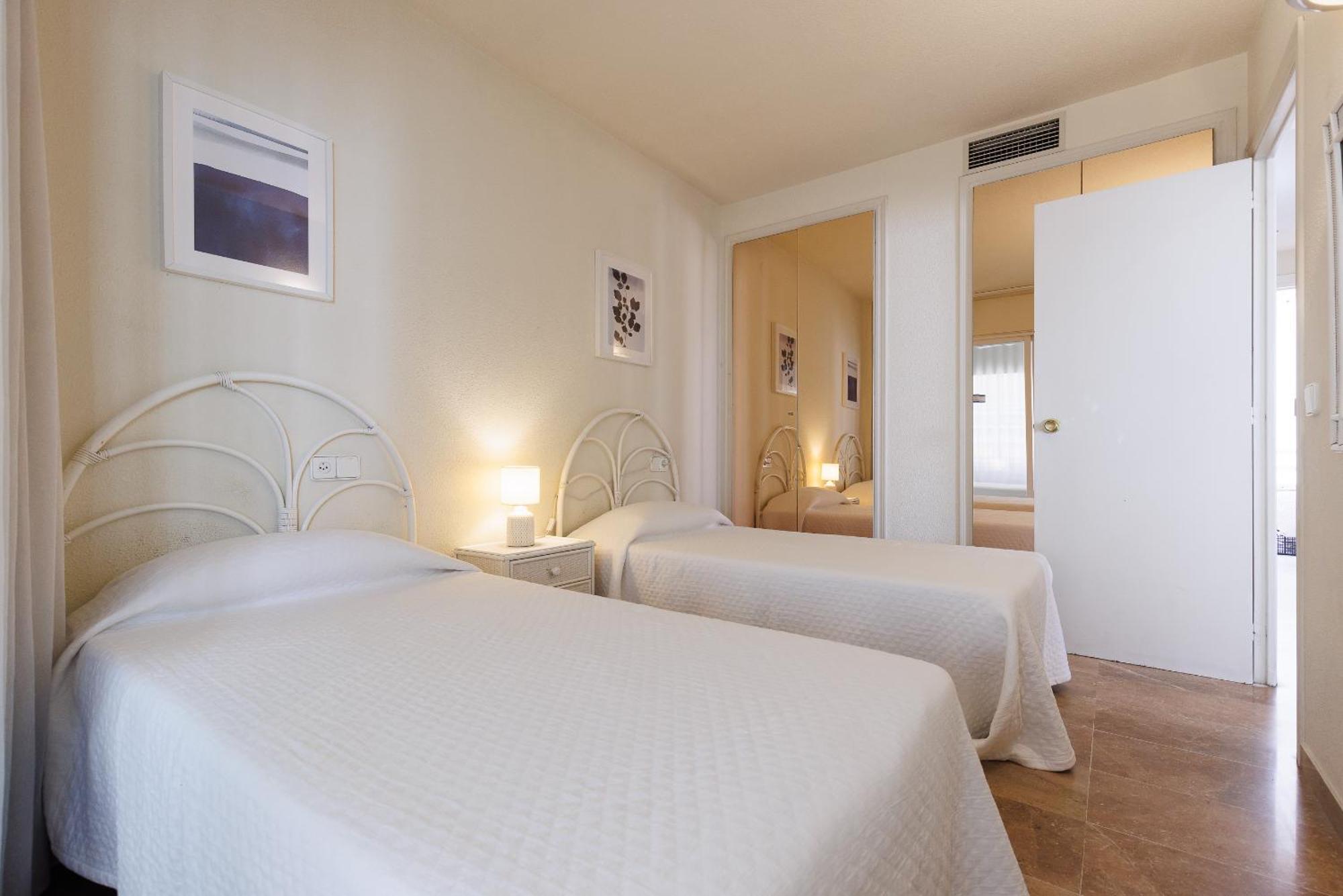 Uhc Center Apartments سالو المظهر الخارجي الصورة